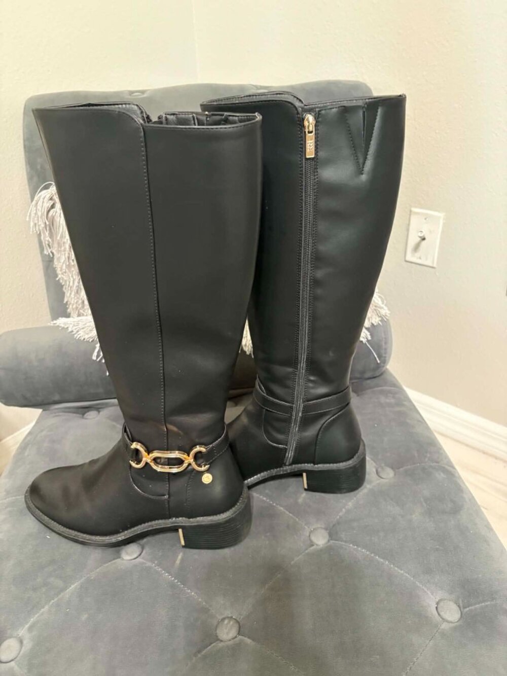 NEW XTI  Women's Block Heel Tall Boots with Gold Hardware Size 8